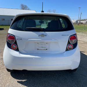 CHEVROLET SONIC LS AUTO - 7