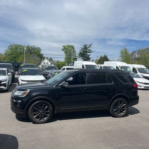 FORD EXPLORER XLT - 2