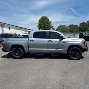 TOYOTA TUNDRA - 10