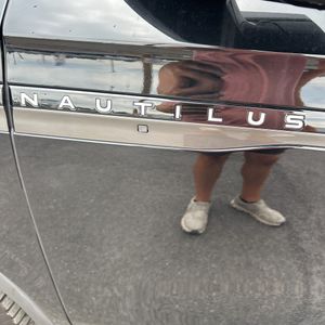 صورة 23 لـ 2024 Lincoln NAUTILUS PREMIERE