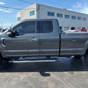 FORD F-350 SUPER DUTY LARIAT - 4