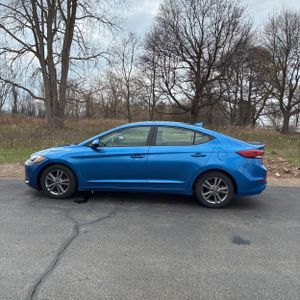 HYUNDAI ELANTRA SE - 3