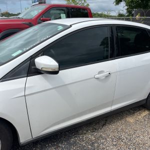 صورة 4 لـ 2016 FORD FOCUS SE