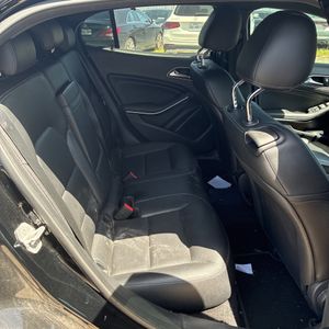 صورة مصغرة 35 لـ 2016 Mercedes-BENZ GLA