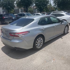 2021 Toyota CAMRY LE photo 8
