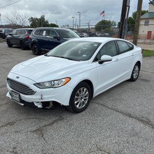 FORD FUSION S - 1