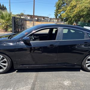 صورة 4 لـ 2018 Honda CIVIC SI