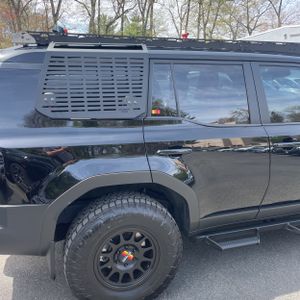 TOYOTA LAND CRUISER - 9