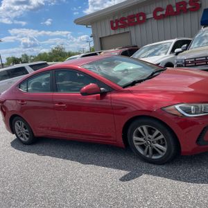 HYUNDAI ELANTRA SE - 10