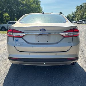 FORD FUSION SE - 7