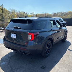 FORD EXPLORER ST - 8