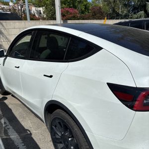 TESLA MODEL Y LONG RANGE - 4