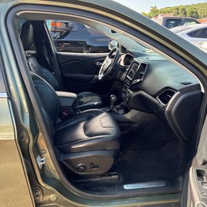 صورة مصغرة 33 لـ 2019 JEEP CHEROKEE LIMITED