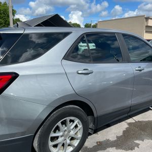 صورة 9 لـ 2023 Chevrolet EQUINOX LS
