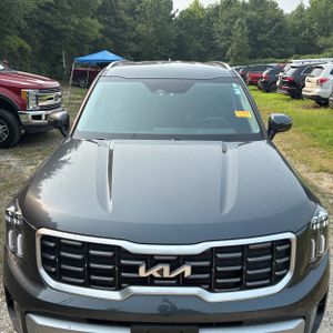 صورة 15 لـ 2023 KIA TELLURIDE S