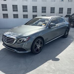 MERCEDES-BENZ E-CLASS - 1