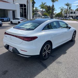 MERCEDES-BENZ EQE - 8