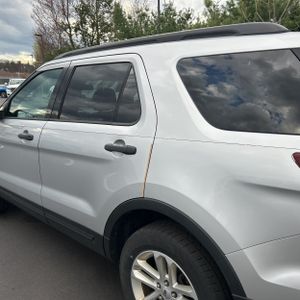 FORD EXPLORER BASE - 6