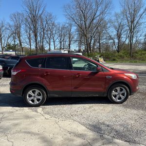 FORD ESCAPE SE - 10