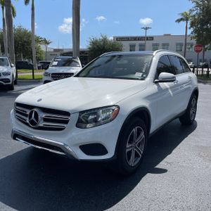 صورة 1 لـ 2017 Mercedes-BENZ GLC