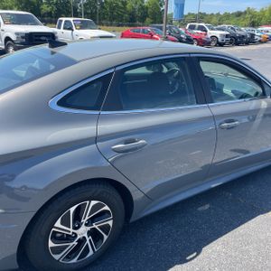 HYUNDAI SONATA HYBRID BLUE - 9