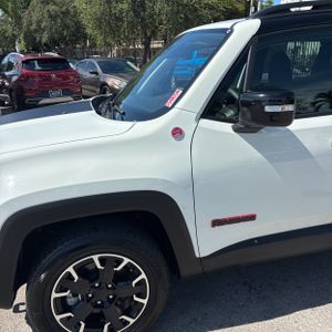 صورة 2 لـ 2023 JEEP RENEGADE TRAILHAWK