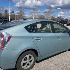 Toyota Prius Three - 9
