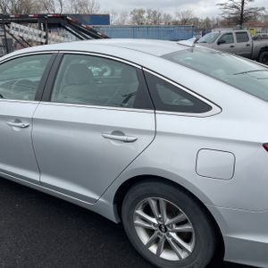 HYUNDAI SONATA BASE - 6