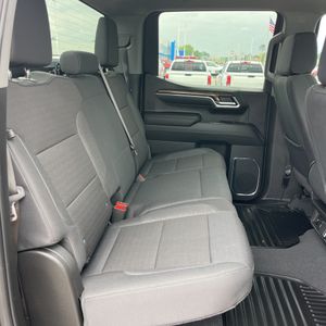 صورة مصغرة 39 لـ 2025 Chevrolet SILVERADO 1500 LT