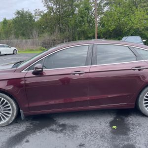 FORD FUSION SE - 4