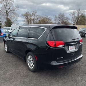 CHRYSLER VOYAGER LX - 5