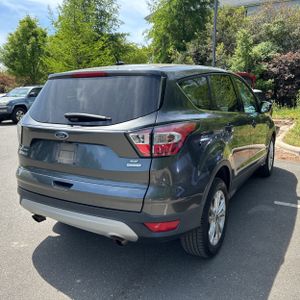 FORD ESCAPE SE - 8