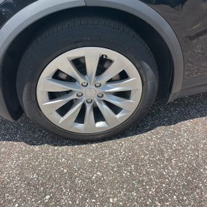2018 Tesla MODEL X 75D 缩略图 19