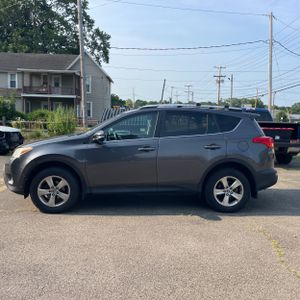 2015 Toyota RAV4 XLE photo 3