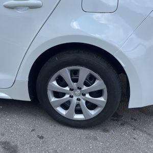 صورة مصغرة 18 لـ 2021 Toyota COROLLA LE