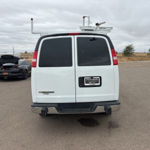 CHEVROLET EXPRESS 2500 - 7