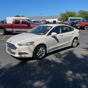 FORD FUSION SE - 1