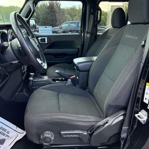2018 JEEP WRANGLER UNLIMITED SAHARA 照片 32