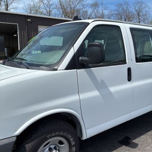 CHEVROLET EXPRESS 2500 - 2