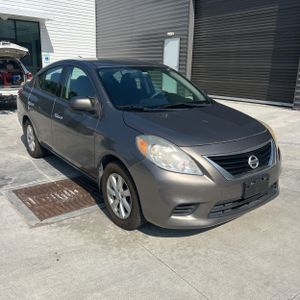 2014 Nissan VERSA SV photo 12
