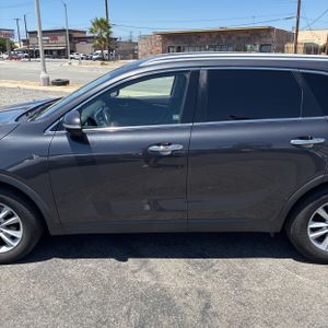 صورة 4 لـ 2019 KIA SORENTO LX