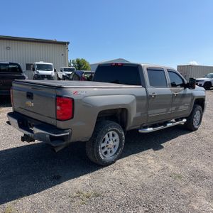 صورة 8 لـ 2017 Chevrolet SILVERADO 2500HD LT