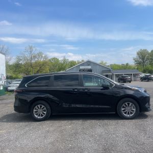 TOYOTA SIENNA - 10