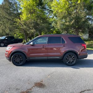 FORD EXPLORER XLT - 3