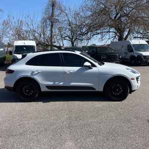 PORSCHE MACAN BASE - 10