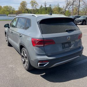 VOLKSWAGEN TAOS SEL 4MOTION - 5