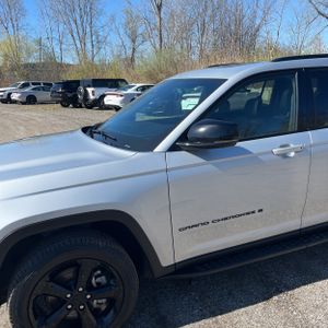 JEEP GRAND CHEROKEE L LIMITED - 2