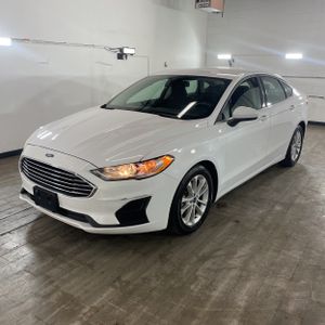 FORD FUSION SE - 1