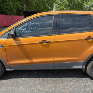 FORD ESCAPE S - 4