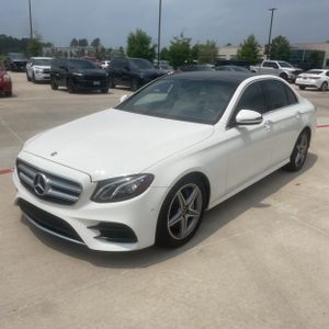 MERCEDES-BENZ E-CLASS - 1